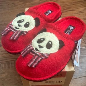 Haflinger red Panda slippers. Never worn.